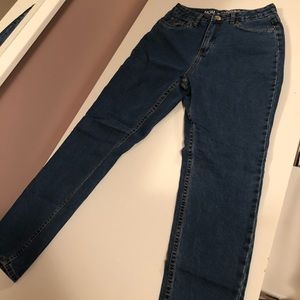 Jeans - MOM jeans size 9, never worn! Runs small Jeans - MOM jeans size 9, never worn! Runs small